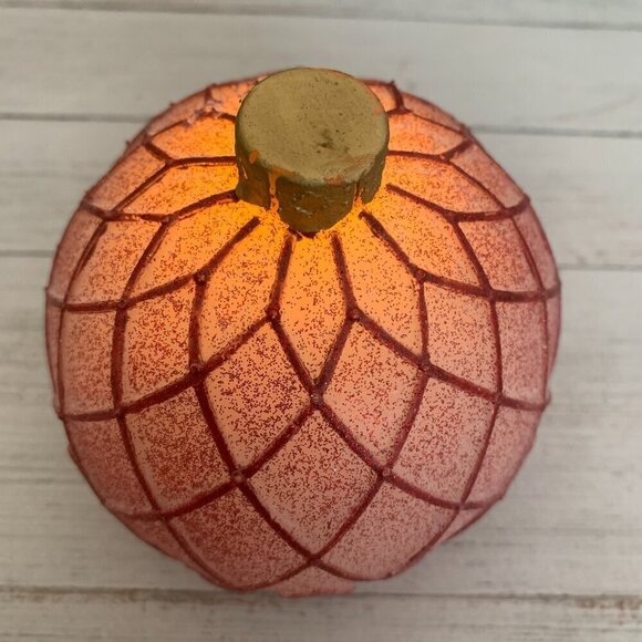 Valerie Parr Hill Set of 2 RED Lighted Christmas Ornaments Illuminated Globes - Picture 2 of 15